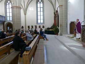 Bischof Dr. Michael Gerber besucht St. Crescentius (Foto: Karl-Franz Thiede)